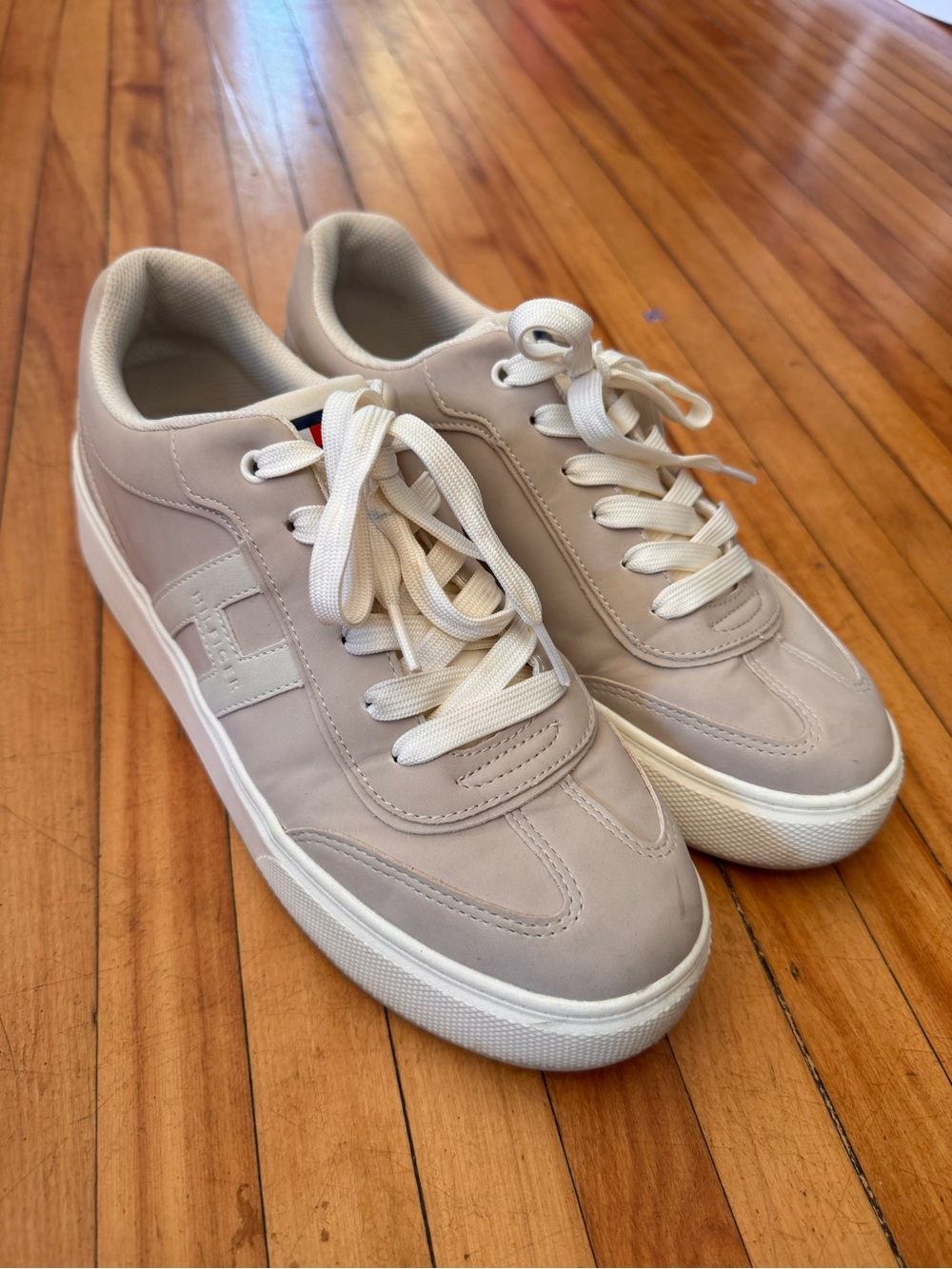 Tommy Hilfiger Women's Beige Low-Top Sneakers with White Soles